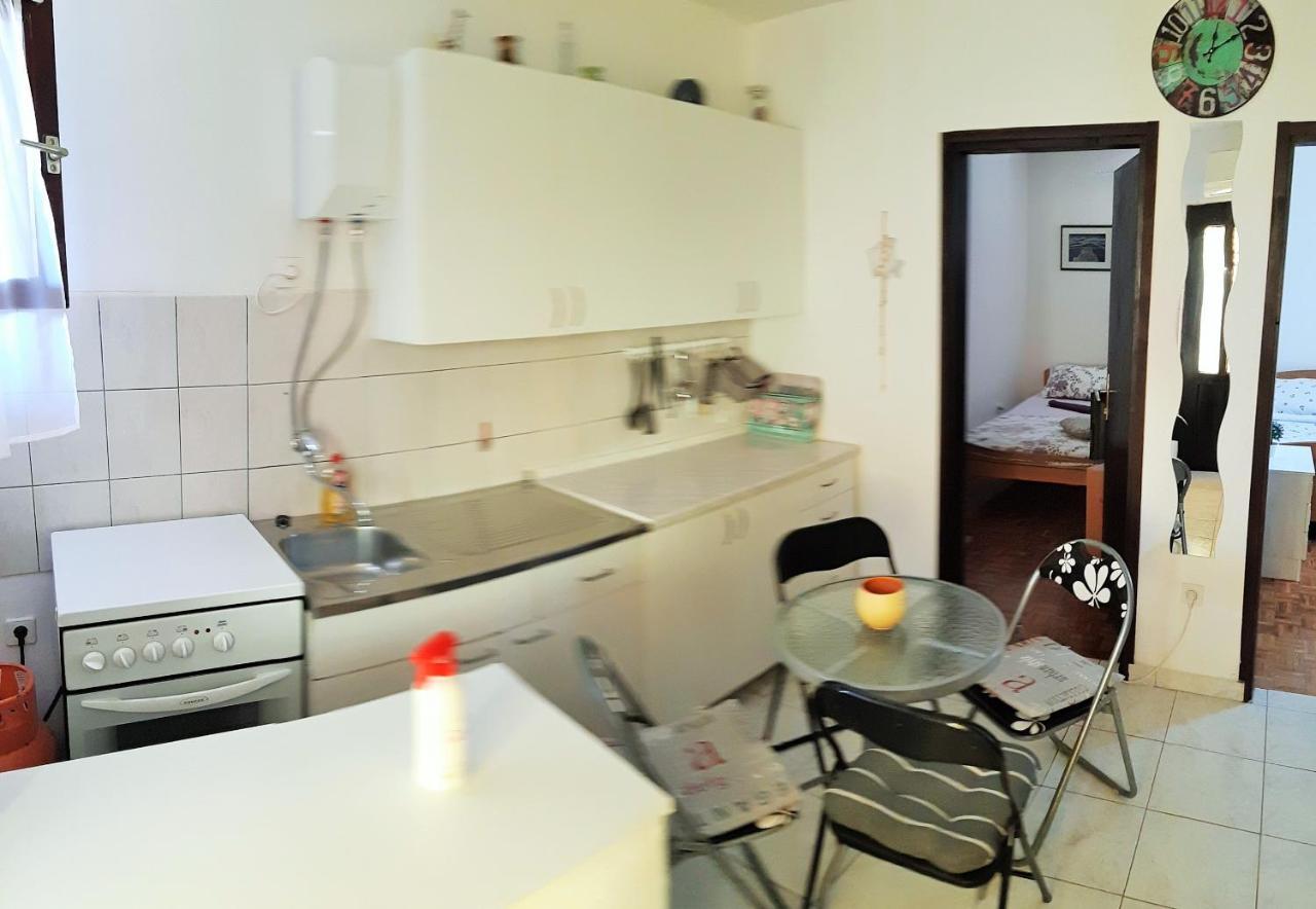 Dalmatino Apartmani Vir Exterior photo